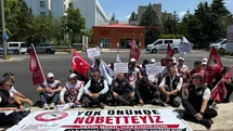 Üniversite İdari Personeli YÖK Önünde Tayin Çağrısı Yaptı