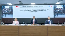 Mersin Büyükşehir Meclisi Toplantısı: Sinek Mücadelesi, Altyapı ve Sosyal Konut Projeleri Görüşüldü