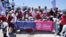 Kartal Sahili’nde "Su Yoksa Hayat Yok" buluşması: Deniz dibindeki atık malzemeler temizlendi
