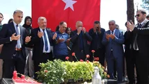 Şehit Öğretmen Şenay Aybüke Yalçın  şehadetinin 9. yıl dönümünde kabri başında anıldı
