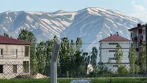 Yüksekova'da Zebra Görünümlü Dağlar