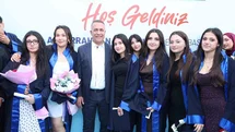 Sultangazi’de lise öğrencilerinin mezuniyeti coşkuyla kutlandı