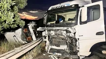 Manisa'da İki Tır Çarpıştı