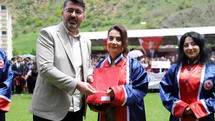 Gümüşhane'de Mezuniyet Sevinci