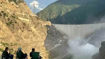 Deriner Barajı'nda Su Tahliyesi Başladı