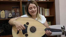 Hayallerinden vazgeçmedi, beyaz önlüğünü çıkartıp tekrar okula başladı