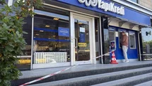 Esenyurt’ta Yapı Kredi Bankası şubesine silahlı saldırı