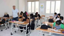 Haliliye’de gençler YKS’ye seri denemelerle hazırlanıyor