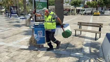 Bodrum'da Müzik Eşliğinde Temizlik Yapılıyor
