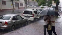 Meteoroloji uyarmıştı: Kars’ı dolu vurdu, Sanayi Bölgesi beyaza büründü