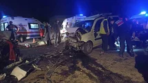 Sivas’ta iki araç kafa kafaya çarpıştı: 1 ölü, 3’ü ağır 7 yaralı (GÜNCELLEME)