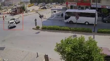 Antalya’da göz göre göre gelen kaza kamerada