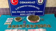 Bursa’da uyuşturucu operasyonu: 1 kiloya yakın esrar ele geçirildi, 4 şüpheli yakalandı
