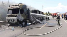 Beyaz eşya yüklü tırda çıkan yangın tahıl tarlalarına sıçradı