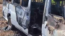 Park halindeki minibüs alev aldı