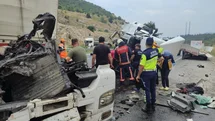 Tarsus Eski Ankara Yolu Damlama Mevkiinde İki TIR Çarpıştı