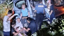 Kontrolden çıkan araç şarampole yuvarlandı: 2 yaralı