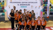 Ayvalık'ta Şampiyon Öğrenciler Gururlandırdı