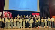 Gençler İngilizceyi sanatla buluşturdu