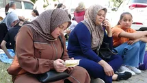 Sınava girmeden dakikalar önce son kez test çözdüler
