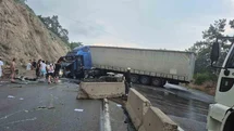 Antalya-Kemer Yolunda Trafik Kazası
