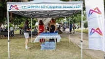 Mersin'de LGS Gününde Su İkramı Yapıldı