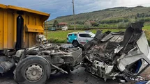 Kayseri'de Lokomotif ile Kamyon Çarpıştı