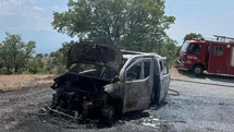 Manisa’da kamyonet küle döndü