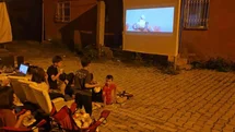 Hakkari'de Dev Ekranda Sinema Keyfi