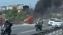 İstanbul'da Araç Yangını Kamerada