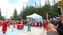 İnegöl Fatihi Turgut Alp kabri başında anıldı