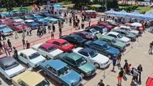 Tuzla'da Klasik Araç Festivali Rüzgarı Esti