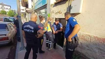 Yangını söndürmek isterken yaralandı