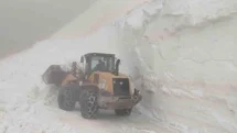 Artvin’de haziran ayında kar mesaisi