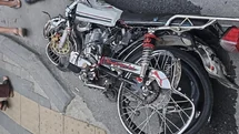 Mersin’de otomobille çarpışan motosiklet sürücüsü ağır yaralandı
