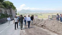 Mimarsinan mahallesinde çöken istinat duvarında inceleme yapıldı