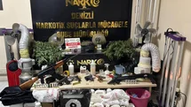 Denizli’de çok sayıda silah ve kenevir yetiştirme ekipmanları ele geçirildi