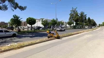 Devrilen elektrikli motosikletin sürücüsü yaralandı