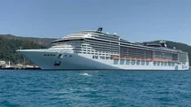 Dev yolcu gemisi 5 bin yolcusu ile Marmaris’e demir attı