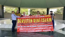 Adnan Menderes ezanın aslına çevrilmesinin 76. yıl dönümünde kabri başında anıldı