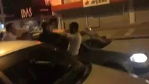 Ankara’da iki sürücü trafikte yumruklu kavga etti
