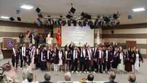 KBÜ’de mezuniyet coşkusu sürüyor: Orman mühendisleri, sosyal bilimciler ve diş hekimleri diplomalarını aldı