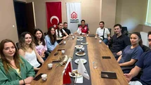 Genç Kızılay’da bayrak değişimi