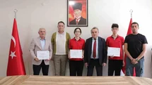Bilecik’te Türkiye derecesi elde eden öğrencilere ödül verildi