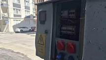 Eskişehir'de Açık Elektrik Panosu Tehlike Saçıyor