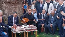 Bursa'da Bakan Tekin'den Türküler