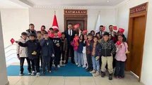 Karayazı'da Kaymakam Onur Titiz'e Veda Ediliyor
