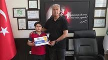 Adıyaman'da Öğrenci, Ödülünü Gazze'ye Gönderdi