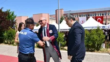 Eğitimin yaşı yok: 56 yaşında diploma aldı