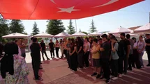 Dev Türk bayrağı altında meslek festivali coşkusu